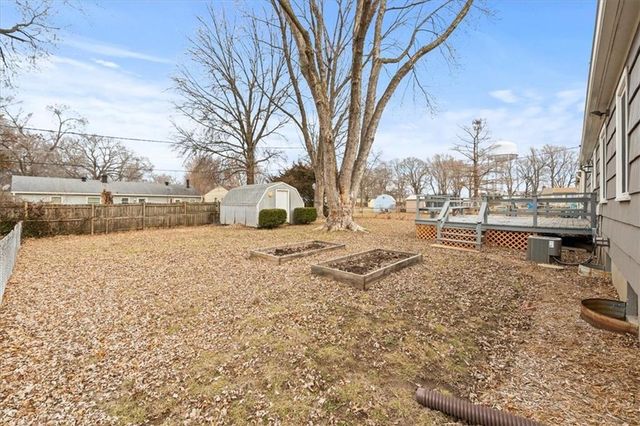 9010 E 72nd Terrace, Raytown, MO 64133