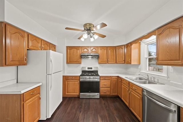 9010 E 72nd Terrace, Raytown, MO 64133