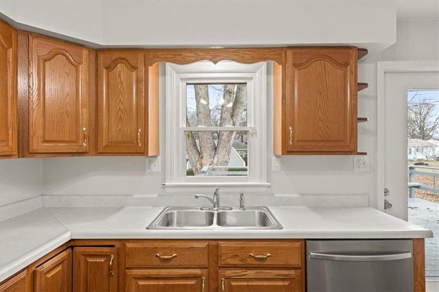 9010 E 72nd Terrace, Raytown, MO 64133