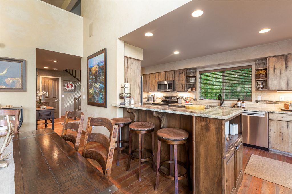 1939 Suncrest Drive, Whitefish, MT 59937 photo 9