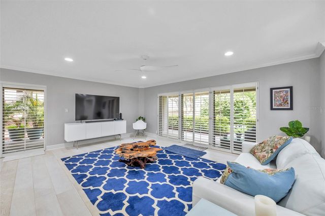 36750 US HIGHWAY 19 N 27101, Palm Harbor, FL 34684