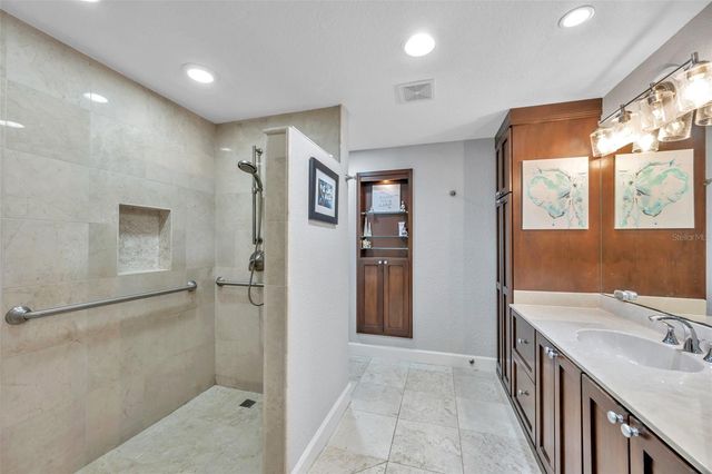 36750 US HIGHWAY 19 N 27101, Palm Harbor, FL 34684