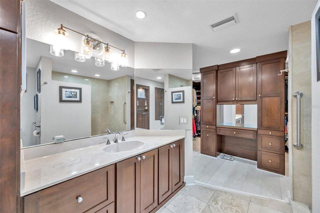 36750 US HIGHWAY 19 N 27101, Palm Harbor, FL 34684