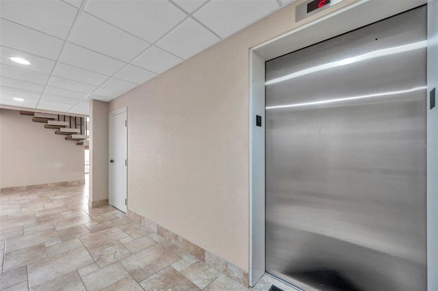 36750 US HIGHWAY 19 N 27101, Palm Harbor, FL 34684