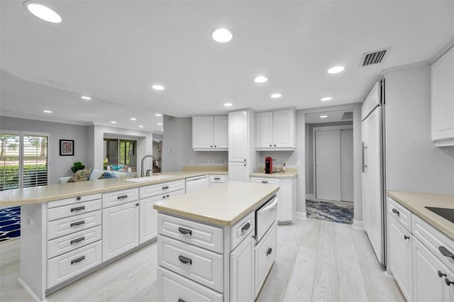 36750 US HIGHWAY 19 N 27101, Palm Harbor, FL 34684