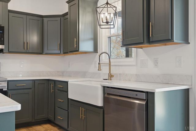 1155 Piney Mountain Road, Appomattox, VA 24522