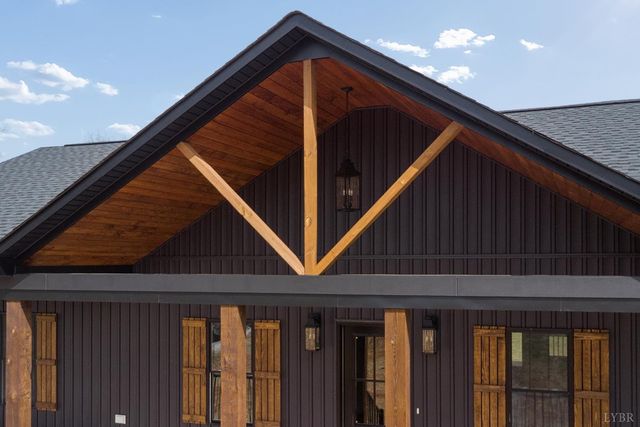 1155 Piney Mountain Road, Appomattox, VA 24522