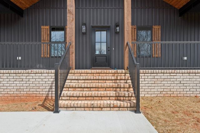 1155 Piney Mountain Road, Appomattox, VA 24522