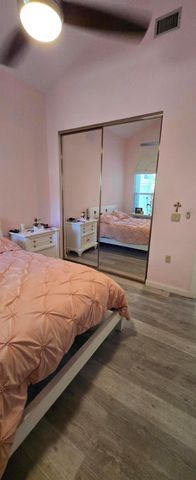2285 Saratoga Lane, West Palm Beach, FL 33409