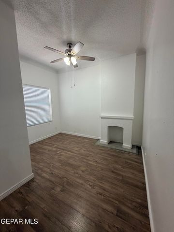 2221 Bassett Avenue A, El Paso, TX 79901