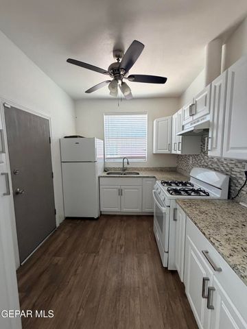 2221 Bassett Avenue A, El Paso, TX 79901