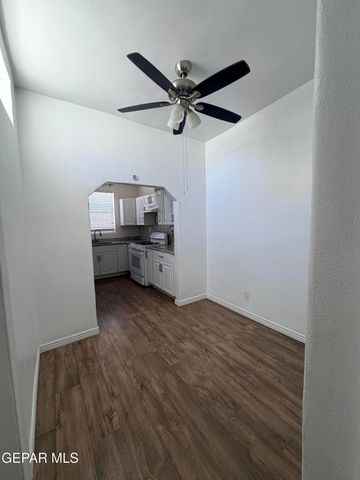 2221 Bassett Avenue A, El Paso, TX 79901