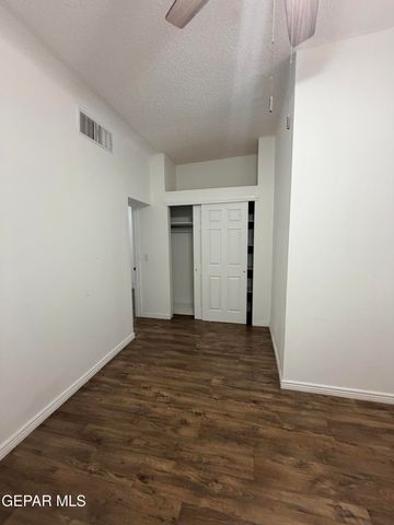 2221 Bassett Avenue A, El Paso, TX 79901