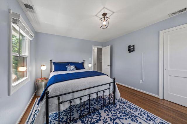 2204 DARTMOUTH DR, Alexandria, VA 22307