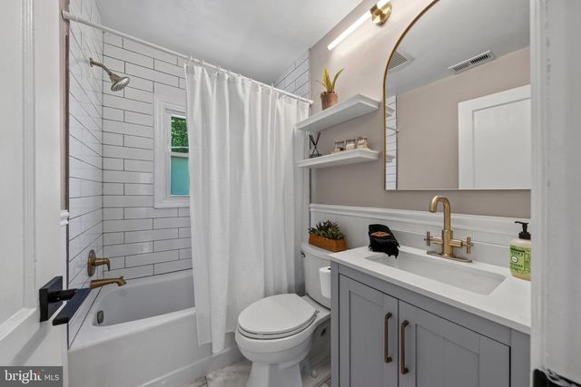 2204 DARTMOUTH DR, Alexandria, VA 22307
