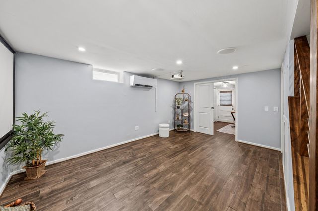 2204 DARTMOUTH DR, Alexandria, VA 22307