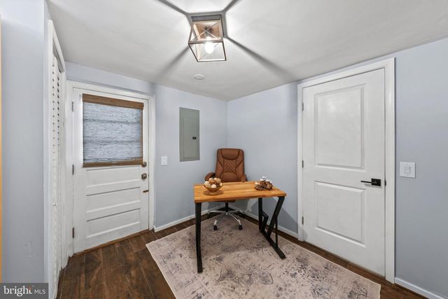 2204 DARTMOUTH DR, Alexandria, VA 22307