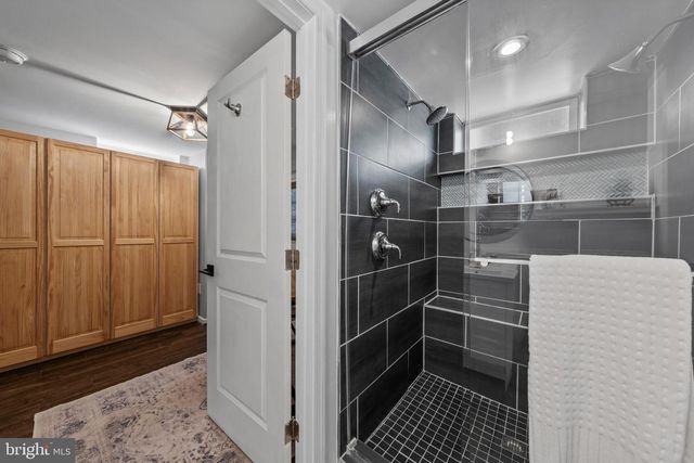 2204 DARTMOUTH DR, Alexandria, VA 22307