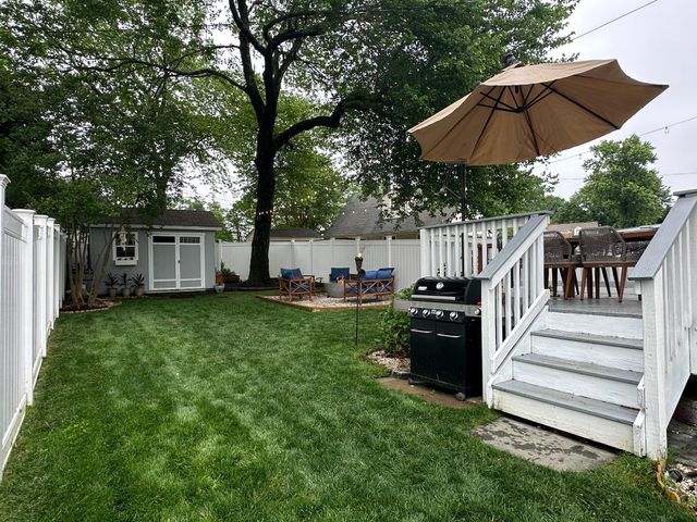 2204 DARTMOUTH DR, Alexandria, VA 22307