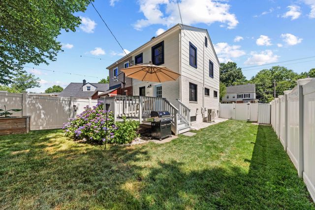 2204 DARTMOUTH DR, Alexandria, VA 22307