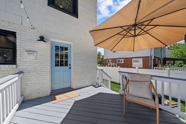 2204 DARTMOUTH DR, Alexandria, VA 22307