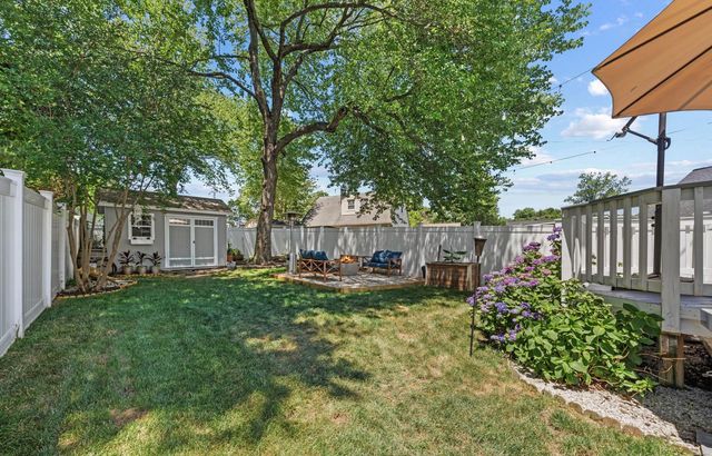 2204 DARTMOUTH DR, Alexandria, VA 22307