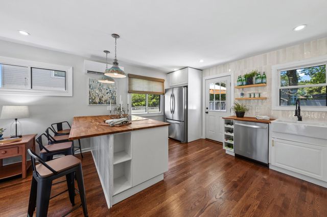 2204 DARTMOUTH DR, Alexandria, VA 22307