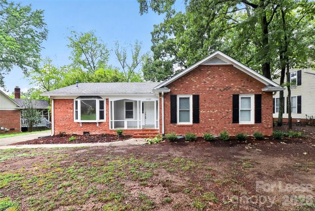 11122 Five Cedars Road, Charlotte, NC 28226