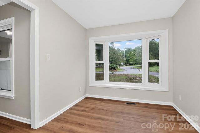 11122 Five Cedars Road, Charlotte, NC 28226