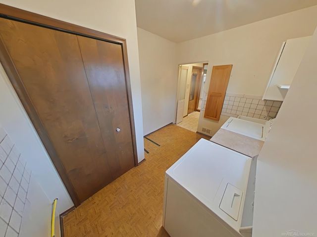 15801 Van Meter Drive, Macomb Twp, MI 48044