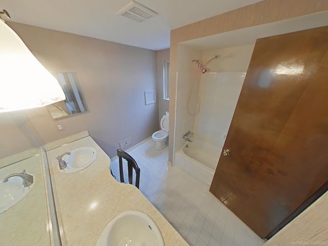 15801 Van Meter Drive, Macomb Twp, MI 48044