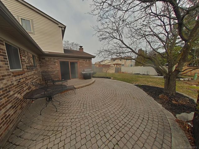 15801 Van Meter Drive, Macomb Twp, MI 48044