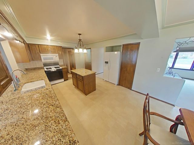 15801 Van Meter Drive, Macomb Twp, MI 48044