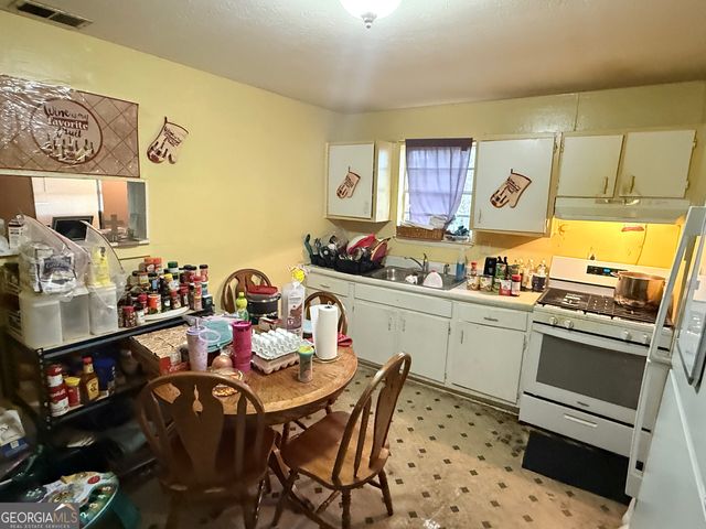 618 S Harlem Circle, Lagrange, GA 30241