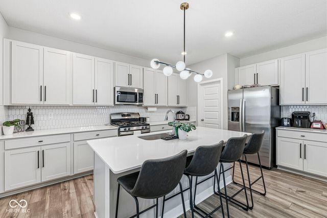 2128 Bauer Creek Drive, Whitestown, IN 46075