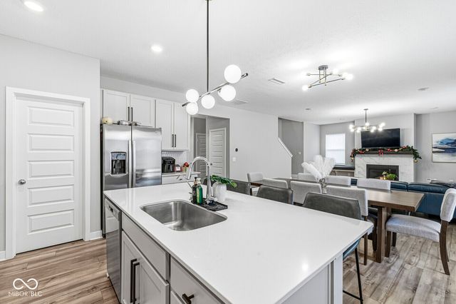 2128 Bauer Creek Drive, Whitestown, IN 46075