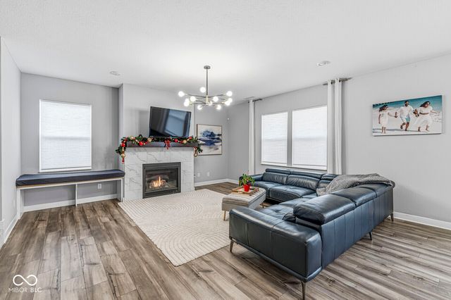 2128 Bauer Creek Drive, Whitestown, IN 46075