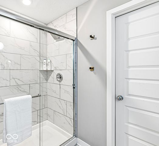 2128 Bauer Creek Drive, Whitestown, IN 46075