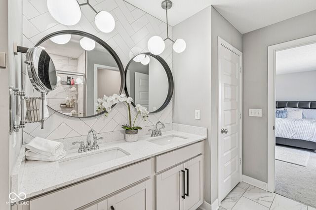 2128 Bauer Creek Drive, Whitestown, IN 46075