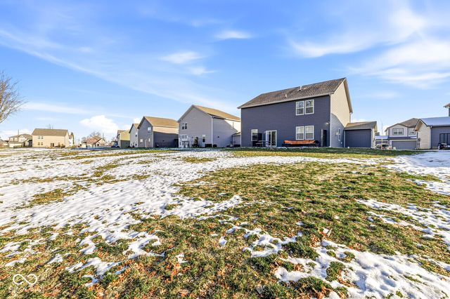 2128 Bauer Creek Drive, Whitestown, IN 46075