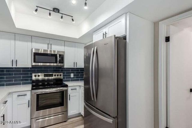 742 W Duke Drive, Tempe, AZ 85283