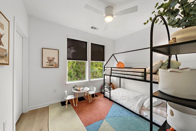 1941 Sawdust Road 151, The Woodlands, TX 77380