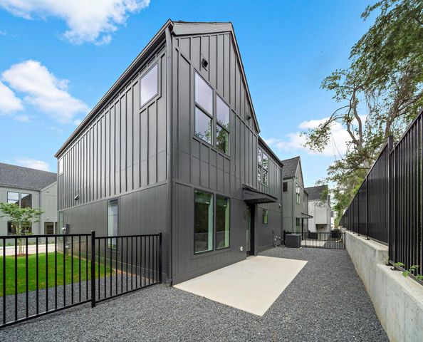 1941 Sawdust Road 151, The Woodlands, TX 77380