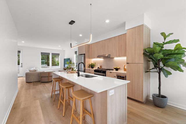 1941 Sawdust Road 151, The Woodlands, TX 77380