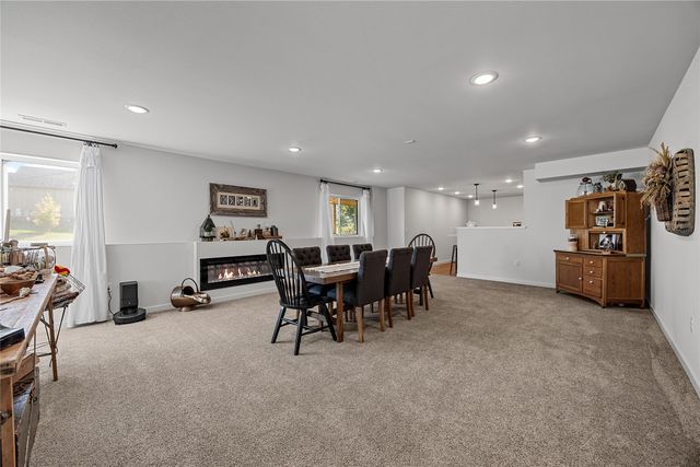 301 Wildcat Court, Shellsburg, IA 52332