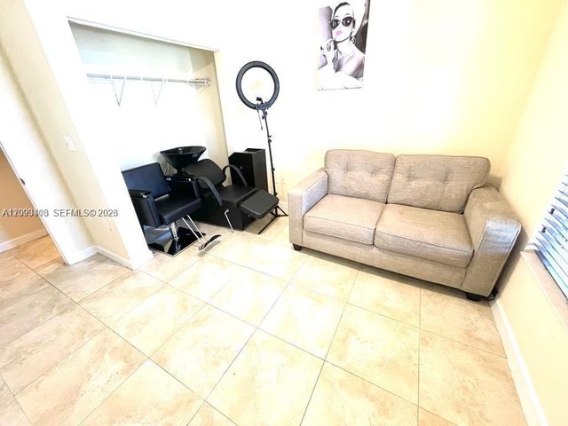 17030 SW 95th Terrace 17030, Miami, FL 33196