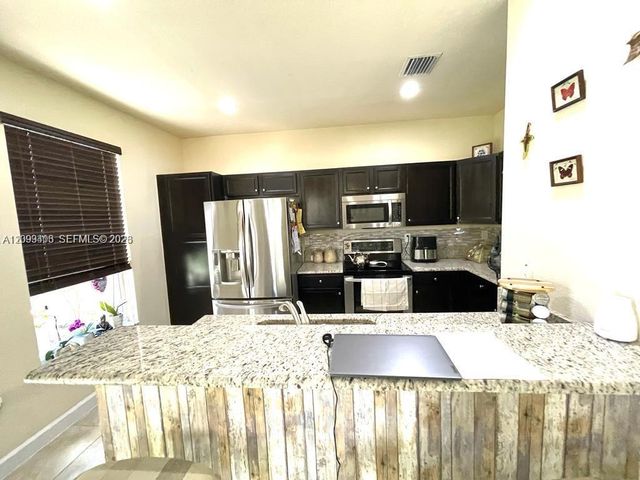 17030 SW 95th Terrace 17030, Miami, FL 33196