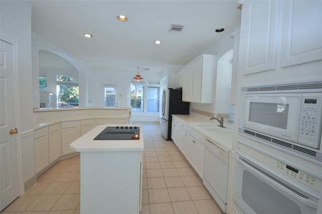 5634 Heather Run, Houston, TX 77041