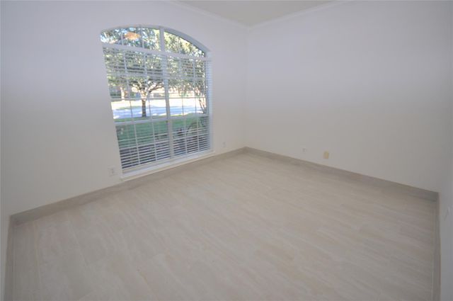 5634 Heather Run, Houston, TX 77041