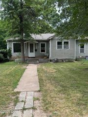 832 Vermont, Joplin, MO 64801